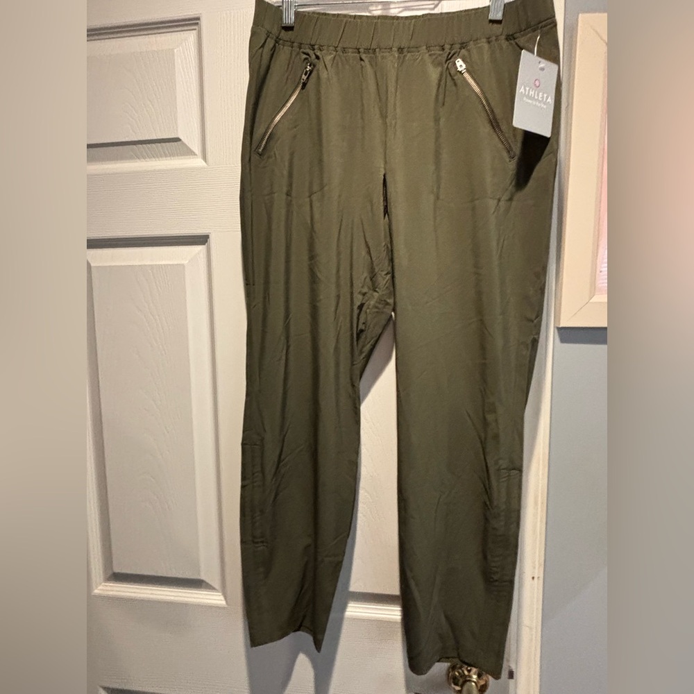 Athleta Aspire Women’s Olive Green Ankle Pants Size 10